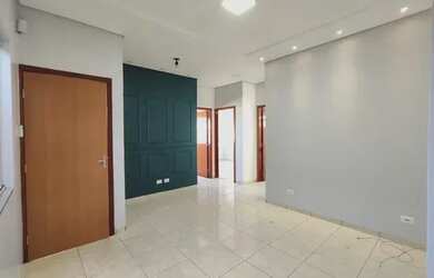 Imagem: A casa possui 2 Dormitórios, 1 Banheiro, 1 Vaga na garagem