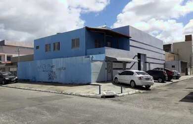 Imagem: O depósito possui 5 Vagas na garagem, 520m² de Área e está