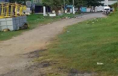 Imagem 3: PROMO DAS PROMO VENDO 3 CASAS E 1 TERRENO MEDINDO 7X50 POR 10X00