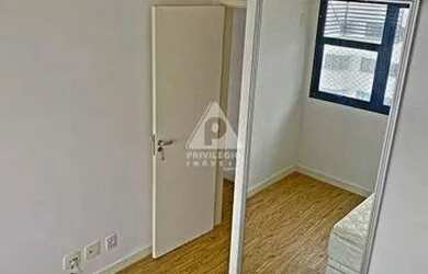 Imagem 10: Salão 3 quartos c/ dependência e vaga na escritura com vista mar