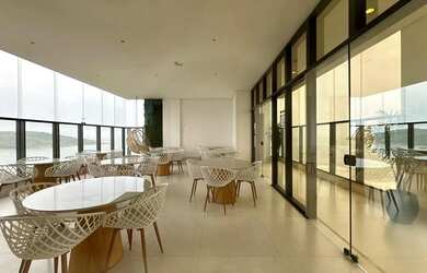 Imagem: O apartamento possui 2 Dormitórios, 1 Banheiro, 2 Vagas na