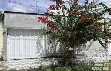 Imagem: A casa possui 1 Dormitório, 1 Banheiro, 210m² de Área e