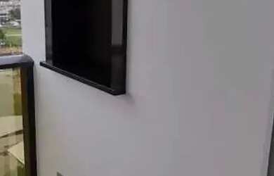 Imagem: O apartamento possui 1 Dormitório, 2 Banheiros, 1 Vaga na garagem