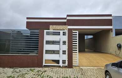 Imagem: A casa em condomínio possui 3 Dormitórios, 3 Banheiros, 3