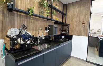 Imagem 11: MORADA DOS PÁSSAROS. Piscina, Churrasqueira, Imóvel mobiliadoeAr-condicionado