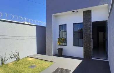 Imagem: A casa possui 2 Dormitórios, 2 Banheiros, 1 Vaga na garagem