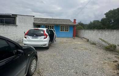 Imagem: A casa possui 2 Dormitórios, 1 Banheiro e está localizado