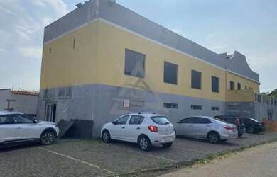 Imagem: O depósito possui 1 Vaga na garagem e 345m² de Área e está