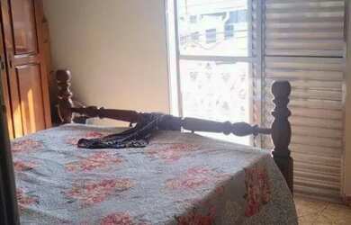 Imagem: A casa possui 3 Dormitórios, 1 Banheiro, 1 Vaga na garagem