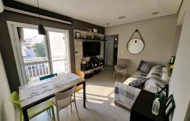 Imagem: O apartamento possui 2 Dormitórios, 1 Banheiro, 1 Vaga na garagem