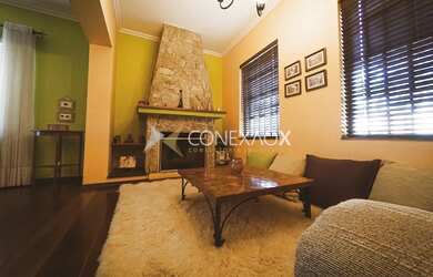 Imagem: A casa em condomínio possui 4 Dormitórios, 5 Banheiros, 4