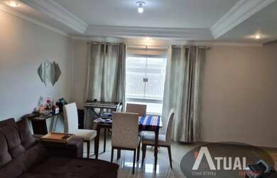 Imagem: A casa possui 3 Dormitórios, 1 Banheiro, 2 Vagas na garagem