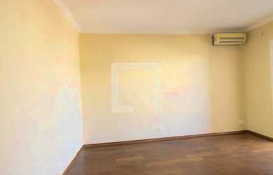 Imagem: A casa possui 2 Dormitórios, 2 Banheiros, 5 Vagas na garagem