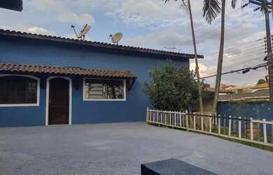 Imagem 1: Aluga-se casa em Arujá. Churrasqueira, Área de serviço, 170m² de Áreae1...