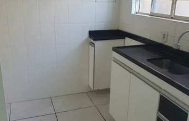 Imagem: O apartamento possui 3 Dormitórios, 1 Banheiro, 1 Vaga na garagem