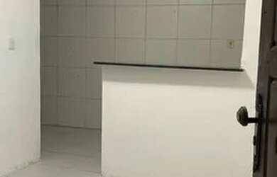 Imagem: A casa possui 1 Dormitório, 1 Banheiro e está localizado em