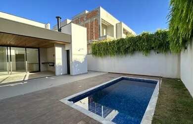 Imagem: A casa em condomínio possui 3 Dormitórios, 5 Banheiros, 4