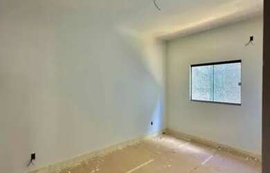 Imagem: A casa possui 3 Dormitórios, 1 Banheiro, 180m² de Área e