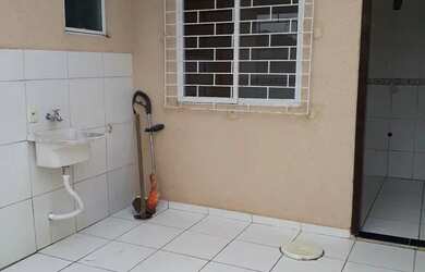 Imagem 2: Alugo Casa Iguaçu. Churrasqueira, Área de serviço, 1 Vaga na garageme2...