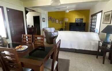 Imagem: A casa possui 4 Dormitórios, 3 Banheiros, 180m² de Área e