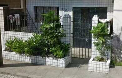 Imagem: A casa possui 2 Dormitórios, 1 Banheiro e está localizado