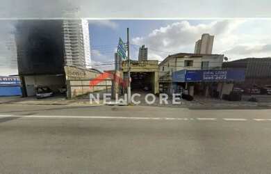 Imagem: O depósito possui 2 Vagas na garagem, 375m² de Área e está