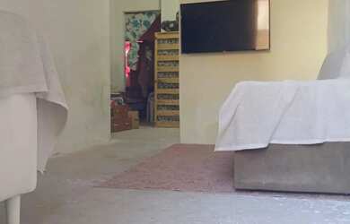 Imagem: A casa possui 3 Dormitórios, 1 Banheiro e está localizado