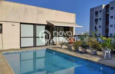 Imagem: O apartamento na cobertura possui 5 Dormitórios, 5 Banheiros