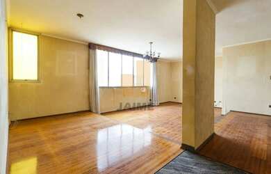 Imagem: O apartamento possui 3 Dormitórios, 1 Banheiro, 2 Vagas na