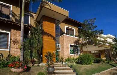 Imagem: A casa em condomínio possui 5 Dormitórios, 2 Banheiros, 5