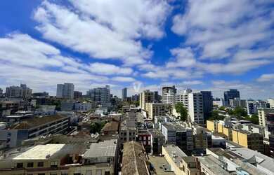 Imagem 7: Apartamento central à venda, com ótima localização, andar alto, com...