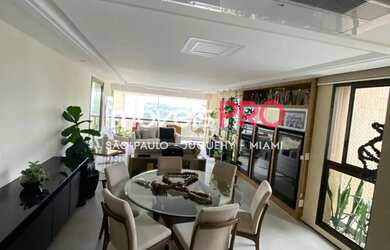 Imagem: O apartamento possui 3 Dormitórios, 5 Banheiros, 215m² de