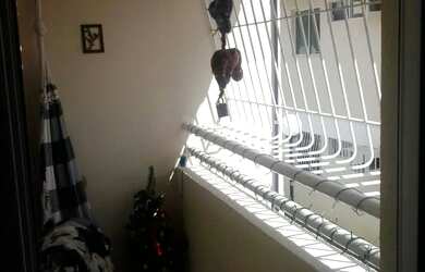 Imagem: O apartamento possui 2 Dormitórios, 1 Banheiro, 1 Vaga na garagem