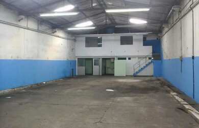 Imagem: O depósito possui 300m² de Área e está localizado em Vila