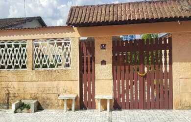 Imagem: A casa possui 1 Dormitório, 1 Banheiro, 5 Vagas na garagem