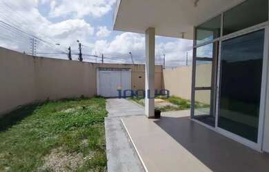 Imagem: A casa possui 2 Dormitórios, 2 Banheiros, 4 Vagas na garagem