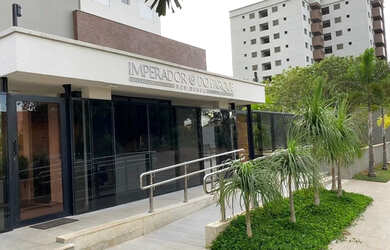 Imagem: O apartamento possui 4 Dormitórios, 3 Banheiros, 3 Vagas na