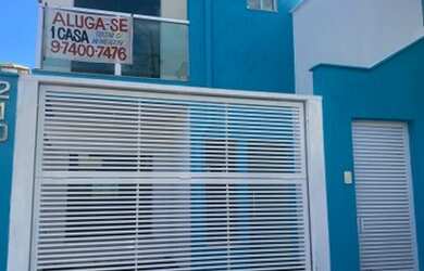 Imagem: A casa possui 3 Dormitórios, 3 Banheiros, 1 Vaga na garagem