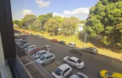 Imagem: O apartamento possui 1 Dormitório, 1 Banheiro, 1 Vaga na garagem