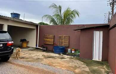 Imagem: A casa possui 2 Dormitórios, 2 Banheiros, 5 Vagas na garagem