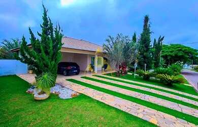 Imagem: A casa em condomínio possui 3 Dormitórios, 2 Banheiros, 4