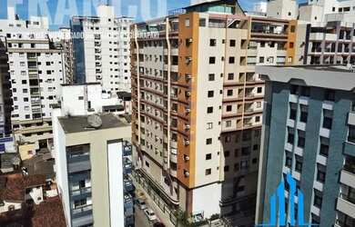 Imagem: O apartamento possui 3 Dormitórios, 1 Banheiro, 1 Vaga na garagem