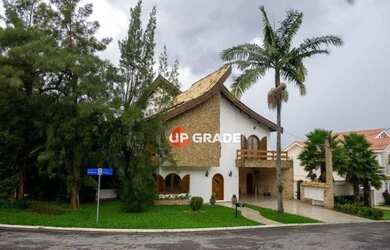 Imagem: A casa em condomínio possui 4 Dormitórios, 5 Banheiros, 2