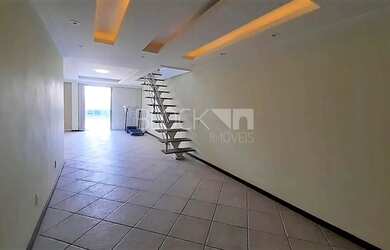 Imagem: O apartamento na cobertura possui 3 Dormitórios, 1 Banheiro