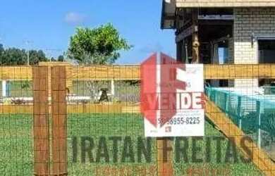 Imagem: A casa possui 3 Dormitórios, 1 Banheiro, 1 Vaga na garagem