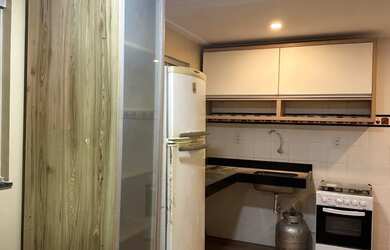 Imagem: O apartamento possui 1 Dormitório, 1 Banheiro, 1 Vaga na garagem