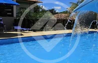 Imagem: A casa em condomínio possui 4 Dormitórios, 5 Banheiros, 5