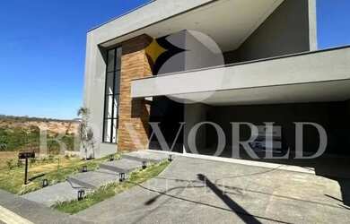 Imagem: A casa possui 4 Dormitórios, 5 Banheiros, 4 Vagas na garagem