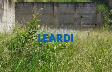 Imagem: O terreno possui 323m² de Área e está localizado em Retiro