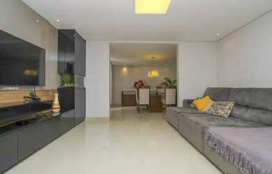 Imagem: O apartamento possui 3 Dormitórios, 1 Banheiro, 2 Vagas na